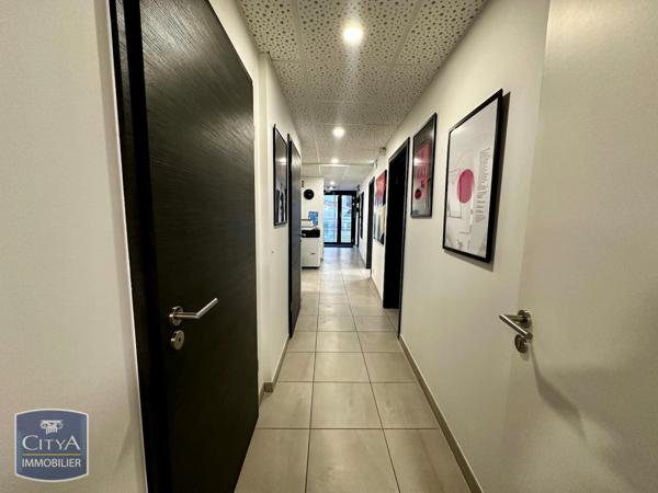 Local commercial à louer 86.8m²