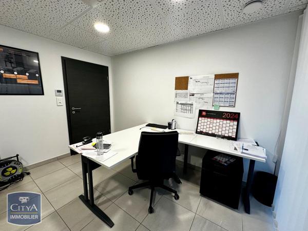 Local commercial à louer 86.8m²