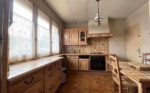 Maison à vendre    5 pièces • 94,23 m2 Sucy-en-Brie