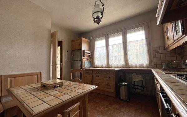 Maison à vendre    5 pièces • 94,23 m2 Sucy-en-Brie