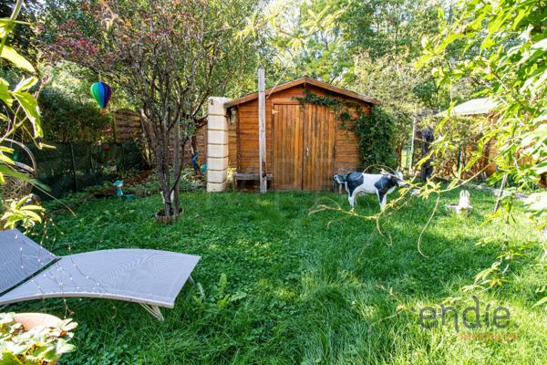 Au bord de l'Ouche, maison mitoyenne avec garage et joli jardin