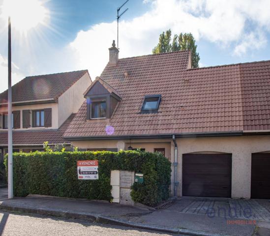 Au bord de l'Ouche, maison mitoyenne avec garage et joli jardin