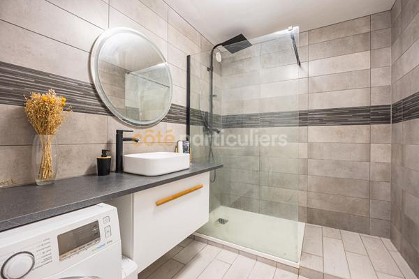 Vente
                Appartement66,32 m² - 3 Pièces -
                    ST HERBLAIN (44800)