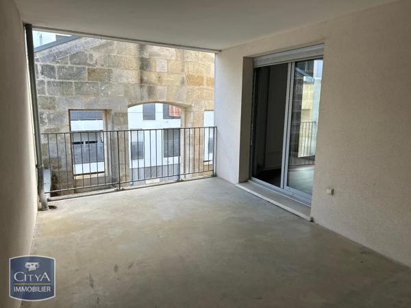 Appartement à louer 3 pièces 67.5m² Bordeaux (33300)