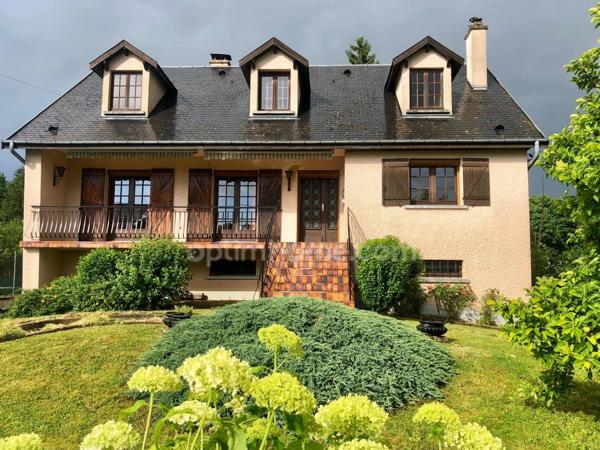 Maison individuelle – Vie de plain-pied – 5 chambres possibles – Sous-sol complet – Terrain clos de 1 000 m² – Mouzon (proche Belgique)