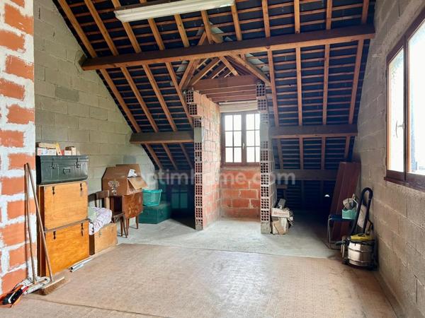 Maison individuelle – Vie de plain-pied – 5 chambres possibles – Sous-sol complet – Terrain clos de 1 000 m² – Mouzon (proche Belgique)