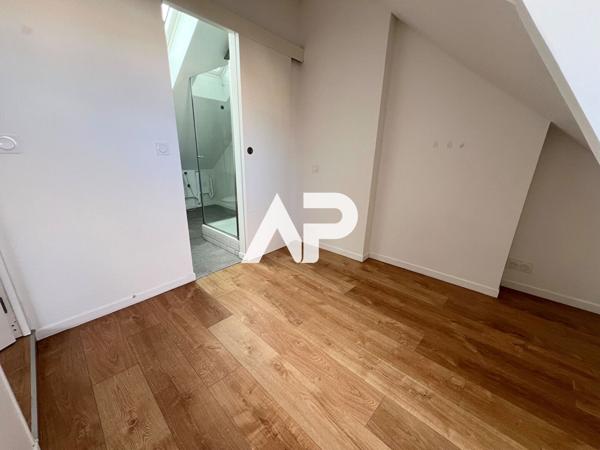 Appartement 2 pièces, centre-ville de Montmorency Loyer 780 €/mois charges comprises **  - Référence  1706