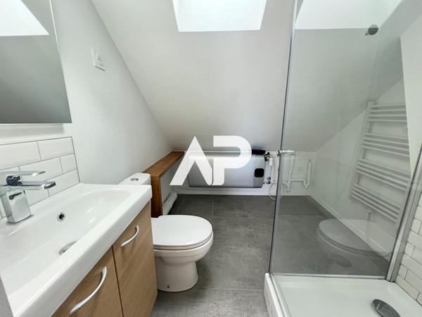 Appartement 2 pièces, centre-ville de Montmorency Loyer 780 €/mois charges comprises **  - Référence  1706