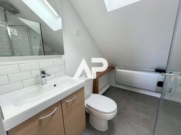Appartement 2 pièces, centre-ville de Montmorency Loyer 780 €/mois charges comprises **  - Référence  1706