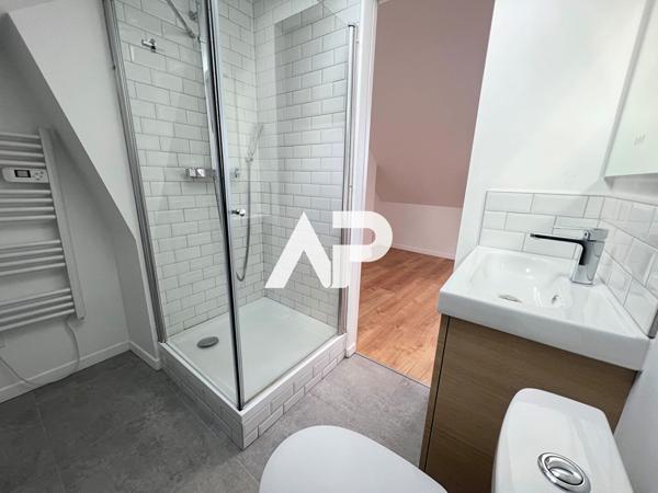 Appartement 2 pièces, centre-ville de Montmorency Loyer 780 €/mois charges comprises **  - Référence  1706