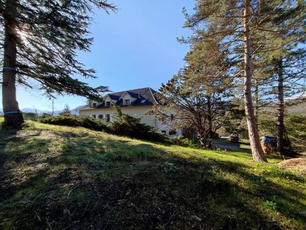 Vente Maison 13 pièces 400 m2 à Saint-Jean-d'Aigues-Vives