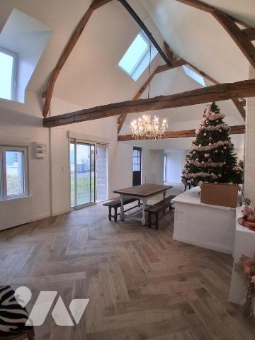 Commune de Fonsomme : longère rénovée - 3 ch et dépendance aménagée en studio - jardin