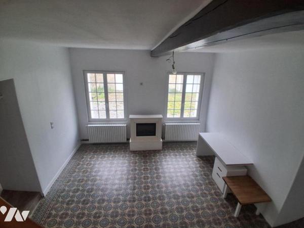 Commune de Fonsomme : longère rénovée - 3 ch et dépendance aménagée en studio - jardin