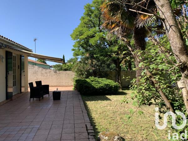 Maison traditionnelle 4 pièces de 90 m² à Breuillet (17920)