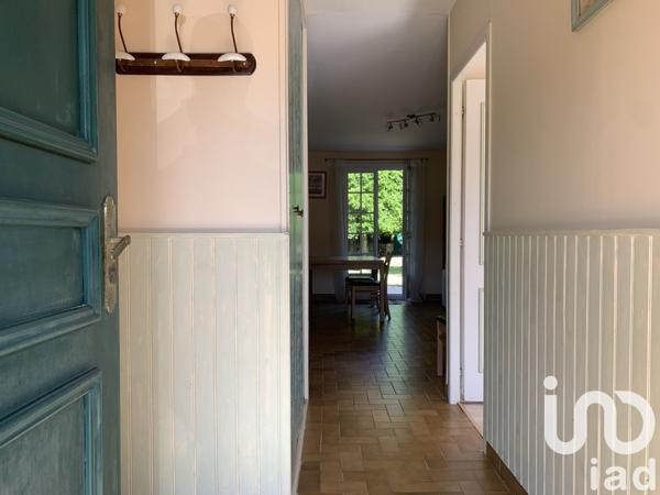 Maison traditionnelle 4 pièces de 90 m² à Breuillet (17920)