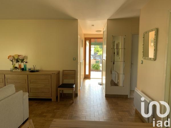 Maison traditionnelle 4 pièces de 90 m² à Breuillet (17920)