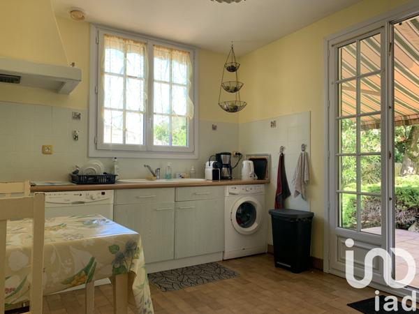 Maison traditionnelle 4 pièces de 90 m² à Breuillet (17920)