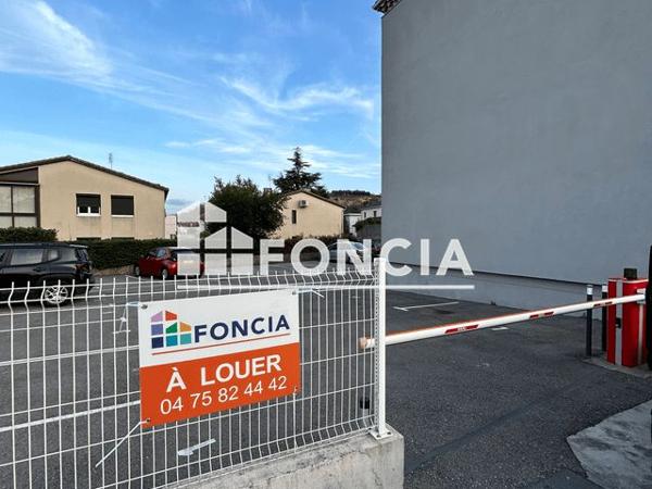 Location Parking - 15 RUE FONTLOZIER Valence 26000