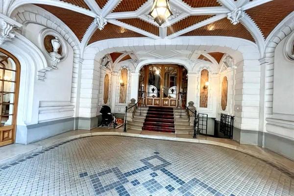 MAGNIFIQUE APPARTEMENT BOURGEOIS RUE DE COURCELLES / AVENUE DE WAGRAM