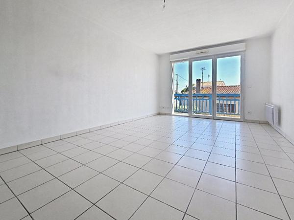 T2 au calme avec piscine et place de stationnement