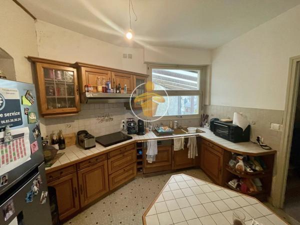 Vente                                                      Maison
                        
                     8 pièces                      192 m2                     à La Fère