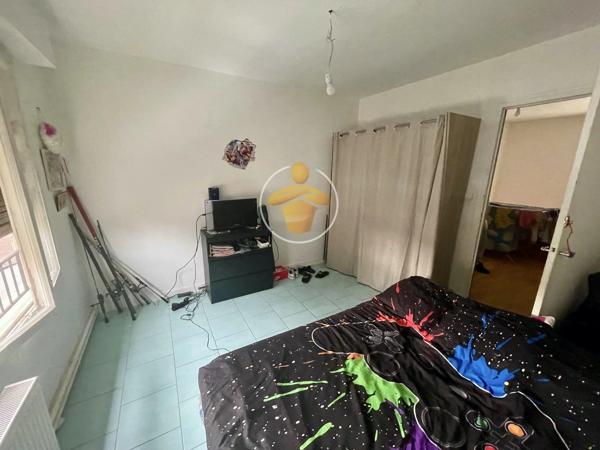 Vente                                                      Maison
                        
                     8 pièces                      192 m2                     à La Fère