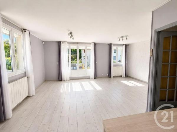Maison à vendre  4 pièces - 81,41 m 2   CHAMBLY  - 60