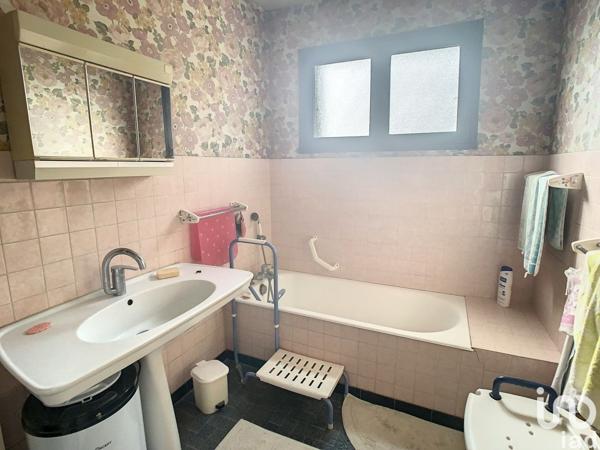 Maison à vendre 8 pièces 164 m² Saint-Pierre-de-Bœuf