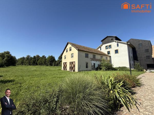 Superbe appartement de 83,72m² disposant d'une terrasse, d'un jardin, d'un double garage et de 2 places de stationnement privées !