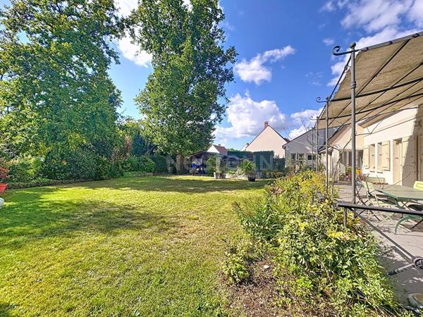 Maison Lamorlaye 9 pièce(s) 210 m2