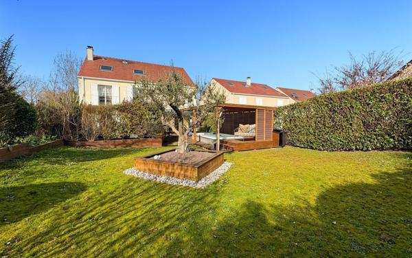 Maison à vendre    9 pièces • 238 m2 Draveil