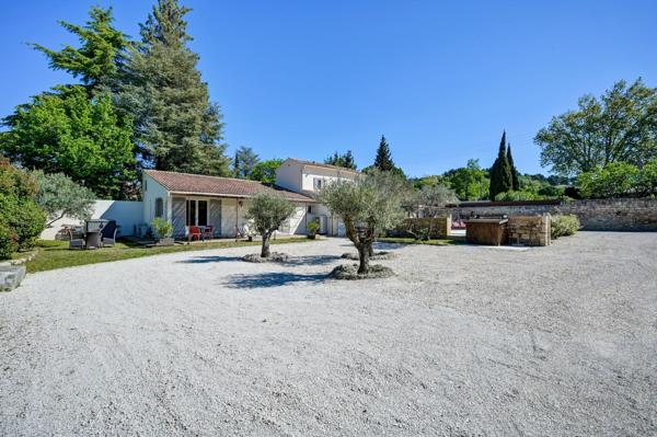 Vente Maison de luxe Saint-Rémy-de-Provence 5 Pièces 145 m²
