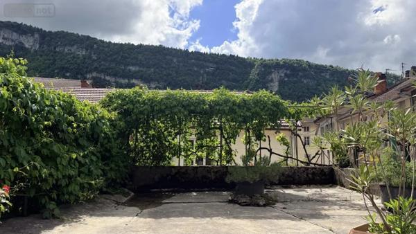 Achat - Appartement Nantua 01130 8 pièces 218 m 2 515 m 2