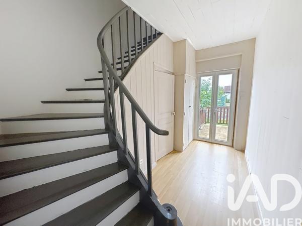 Maison à vendre 5 pièces 130 m² Le Lardin-Saint-Lazare