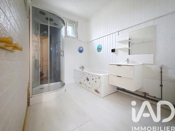 Maison à vendre 5 pièces 130 m² Le Lardin-Saint-Lazare