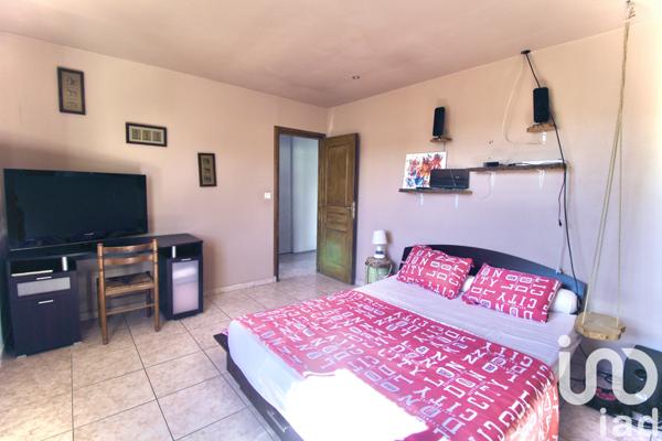 Maison à vendre 6 pièces 129 m² Châteauneuf-le-Rouge