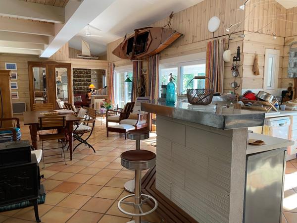 ARES Maison atypique proche du Bassin