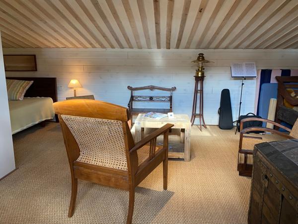 ARES Maison atypique proche du Bassin