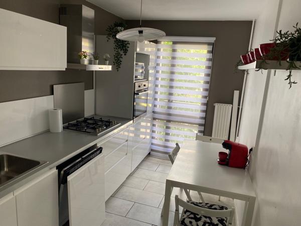 Baisse de prix  beau F3 vendu meublé loué a la chambre rentabilité max 11.70% + garage