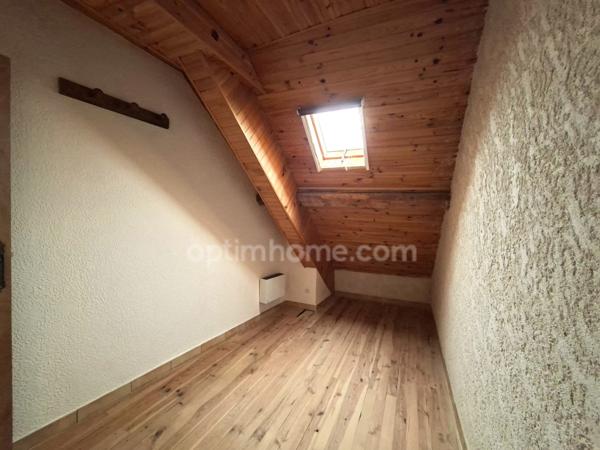 Appartement à vendre 3 pièces SEYNE (04)