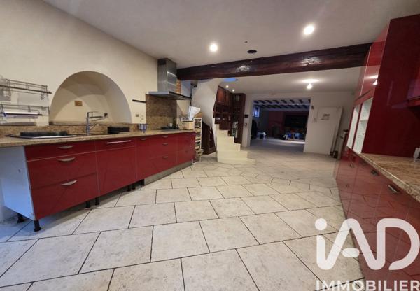 Immeuble à vendre 280 m² Louvres