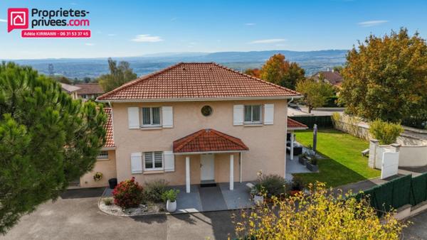 Maison individuelle 4 chambres avec piscine à Collonges (01550)