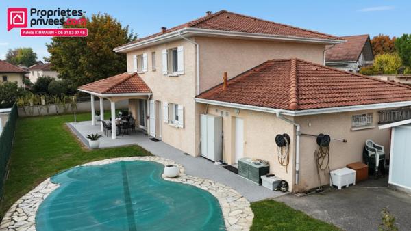 Maison individuelle 4 chambres avec piscine à Collonges (01550)