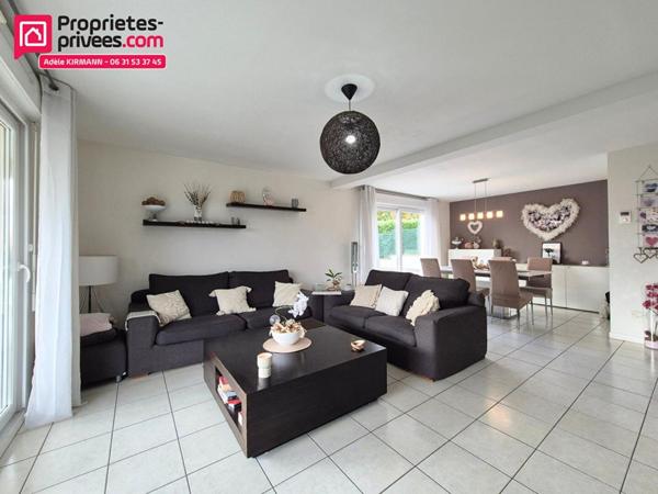 Maison individuelle 4 chambres avec piscine à Collonges (01550)