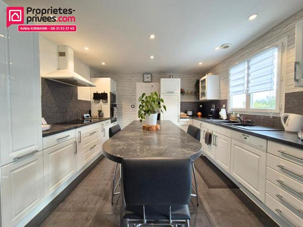 Maison individuelle 4 chambres avec piscine à Collonges (01550)