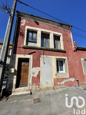 Maison de village 4 pièces de 110 m² à Floing (08200)