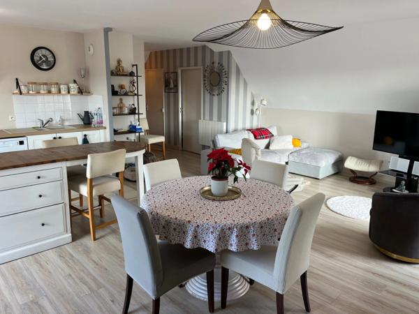 A SAISIR Appartement lumineux 2 chambres grande pièce de vie cuisine ouverte en plein coeur de Pont L'Evêque