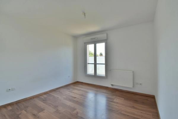Saint-André-lez-Lille (Quartier Ouest) – T2 de 47 m² avec balcon, ascenseur et parking privatif