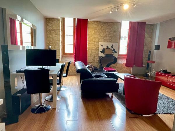 Appartement de type T3 idéalement situé.