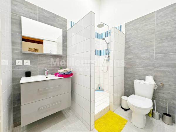 Appartement entièrement rénové (surf hab 94 m2) Video sur demande